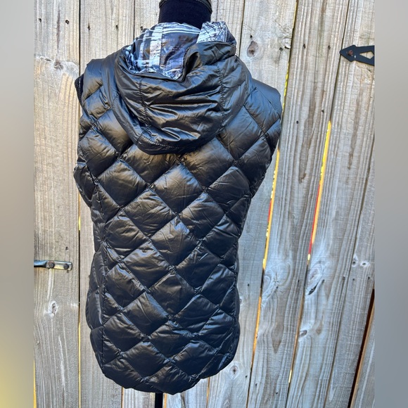 Gerry Black Quilted Reversible Packable Hooded Down Filled Zip Up Vest Size M - Picture 4 of 15